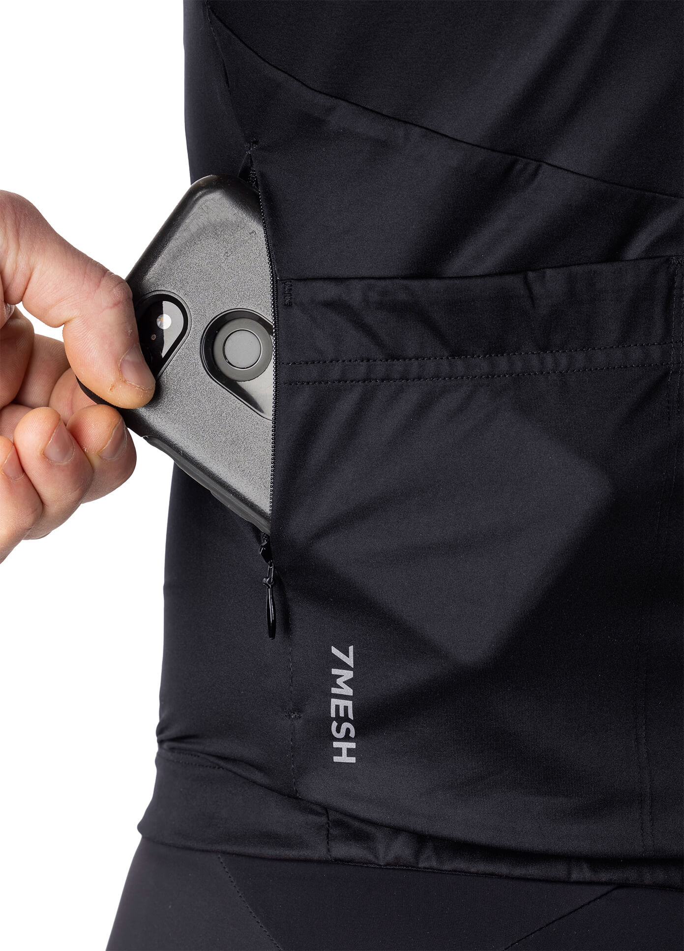 7mesh klassiska fick-system "anything pockets" med fem fickor bak.