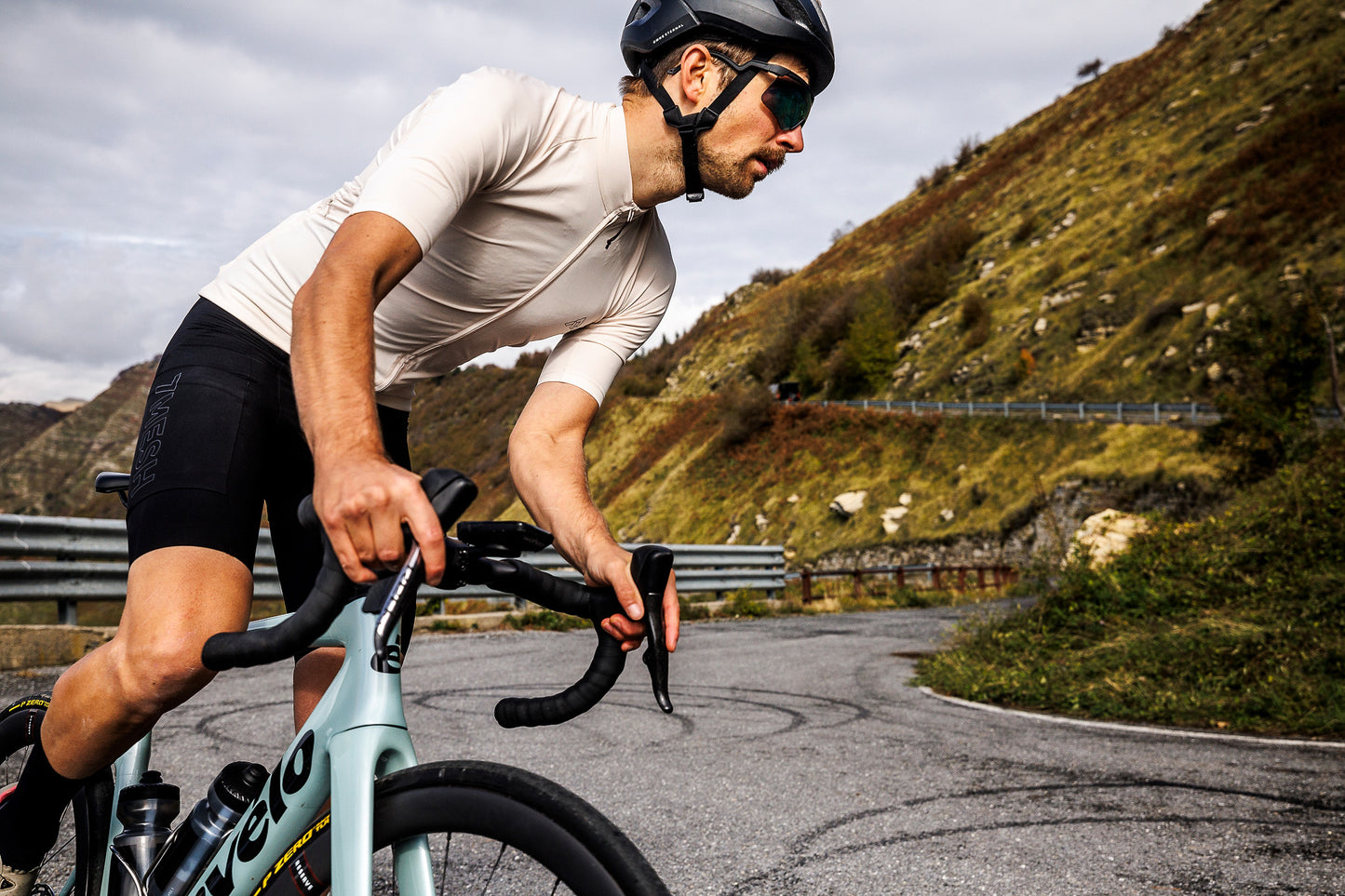 7mesh - Atlas Jersey SS - Almond - Men's Jersey