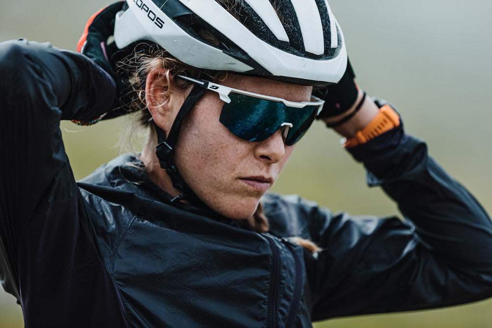 Julbo Ultimate White/Black – Sunglasses