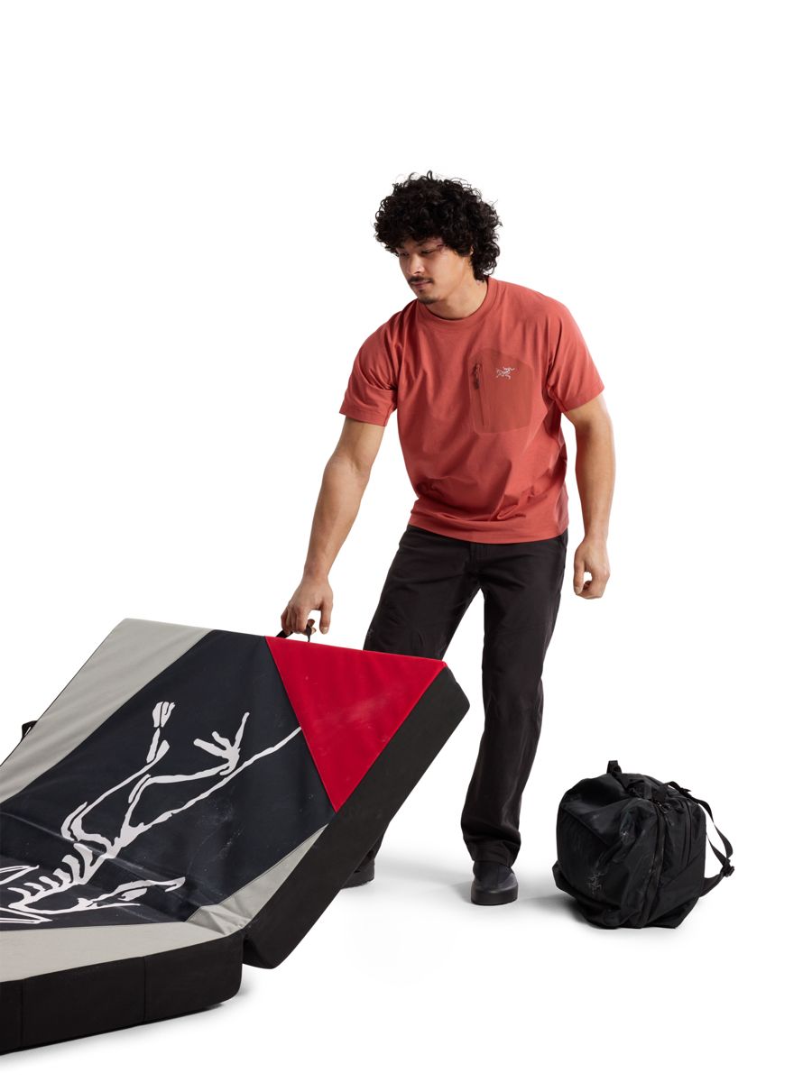 Arc'teryx – T-shirt – Konseal Pocket Shirt SS – Stone Red / Dk Stone